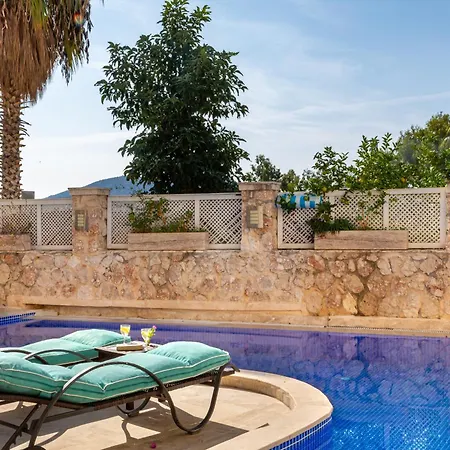 Truffle - Bohemian Raspberry Apartment Kalkan
